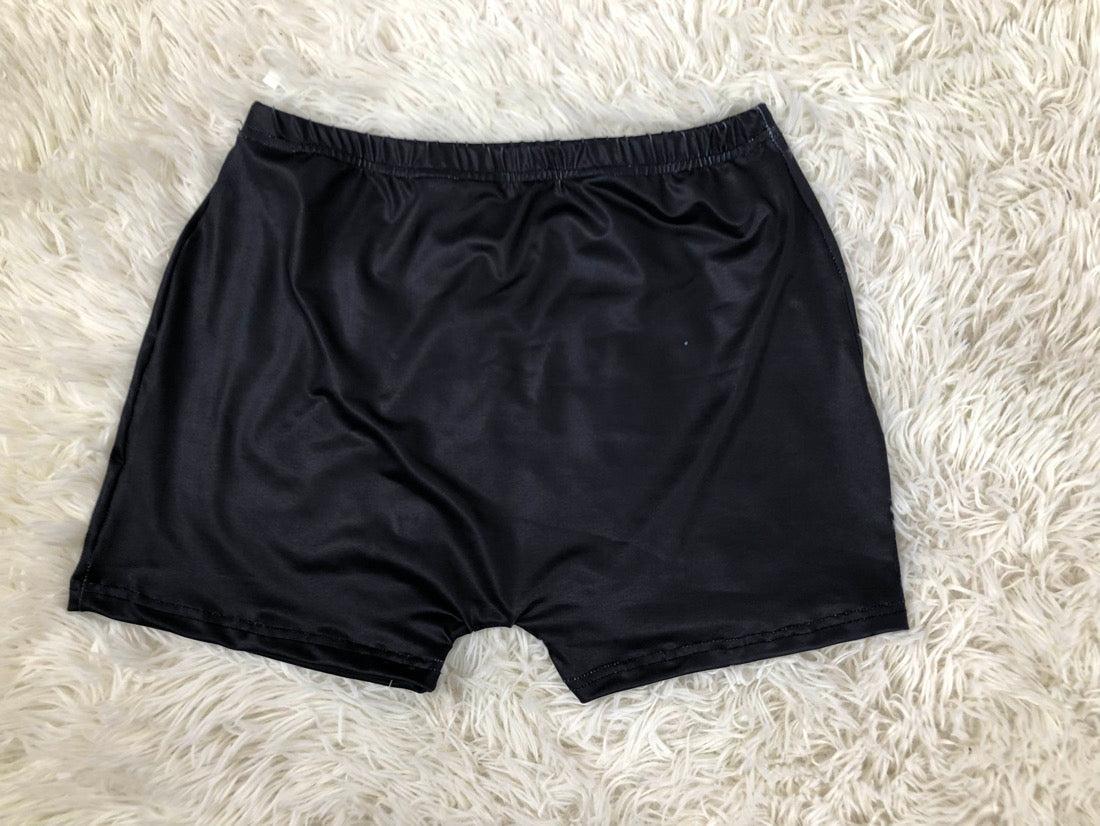 Woman-Sexy-Short