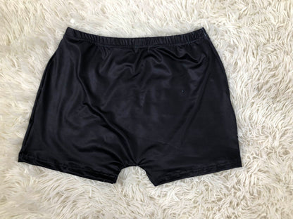 Woman-Sexy-Short